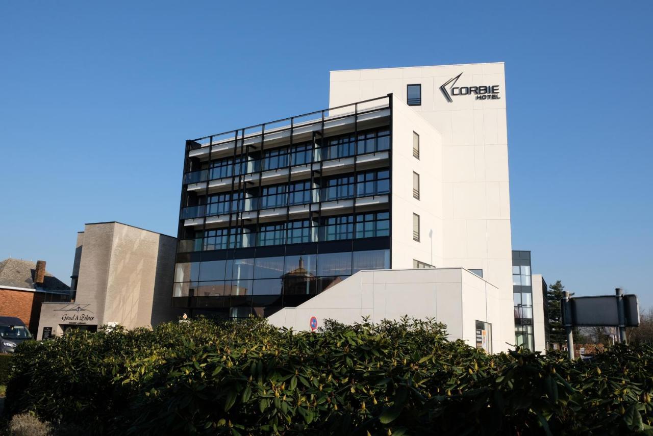 Corbie Lommel Ring Hotel ภายนอก รูปภาพ