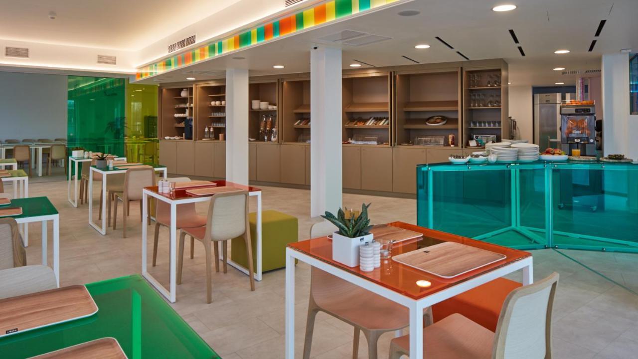 Corbie Lommel Ring Hotel ภายนอก รูปภาพ
